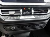 BMW 118 d M Sport  AHK DISTR KAMERA SPUR PDC SHZ