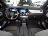 MERCEDES-BENZ GLA 200 AMG NIGHT AHK DISTR KAMERA PANO SPUR PDC
