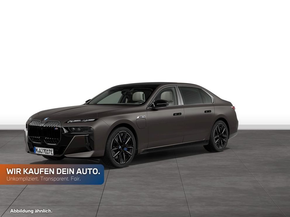 BMW M760e xDrive Limousine
