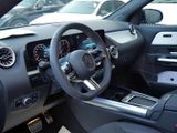MERCEDES-BENZ GLA 200 d AMG NIGHT 360 AHK DISTR KAMERA SPUR