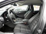 MERCEDES-BENZ GLA 180  PDC SHZ