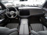 MERCEDES-BENZ E 300 de 4MATIC T-Modell mit EQ Hybrid Technologie
