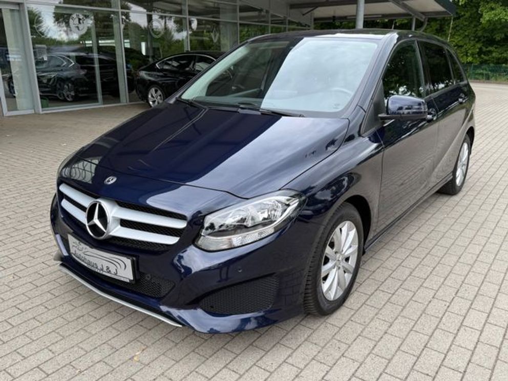 MERCEDES-BENZ B 220d Kamera/Tempomat/Sitzheizung/Parkassistent