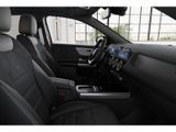 MERCEDES-BENZ GLA 200 d | AMG NIGHT AHK DISTR KAMERA PANO SPUR