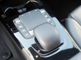 MERCEDES-BENZ CLA 180 SB PREMIUM PROGRESSIVE SPUR PDC SHZ
