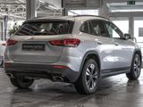 MERCEDES-BENZ GLA 200 NIGHT PROGRESSIVE KAMERA SPUR PDC SHZ
