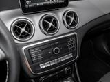 MERCEDES-BENZ GLA 180 Sport Utility Vehicle AHK PDC SHZ