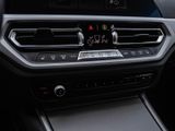 BMW 318 d+AHK+Navi+LED+StandHZG+LenkradHZG+SHZ+PDCv+h