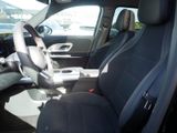 MERCEDES-BENZ GLB 200 AMG MULTI AHK DISTR KAMERA PANO SPUR PDC