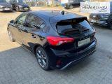 FORD Focus ST-Line LED Rückfahrkam. Navi Winterpaket