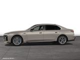 BMW M760e xDrive Limousine