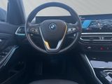 BMW 330 e xDrive Touring AHK PDC v+h Driving Assistant