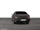 BMW M760e xDrive Limousine