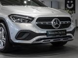 MERCEDES-BENZ GLA 180 d // PROGRESSIVE AHK KAMERA SPUR PDC SHZ