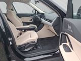 BMW iX1 xDrive 30 Sportsitze adapt.M Fahrwerk