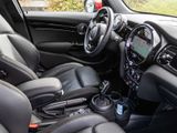 MINI Cooper 5-Türer+JCWTrim+Navi+DAB+LED+LenkradHZG+PDC+Leder
