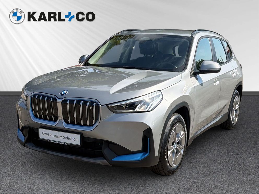 BMW iX1 xDrive 30 AHK Widscreen PDC LED DAB Kamera