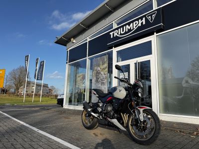 TRIUMPH Trident 800 NEU! 115PS Quick-Shifter