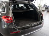 MERCEDES-BENZ C 220 d T  // AVANTGARDE KAMERA SPUR PDC SHZ