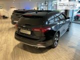 FORD Focus Turnier Active X El. Panodach AHK-abnehmbar