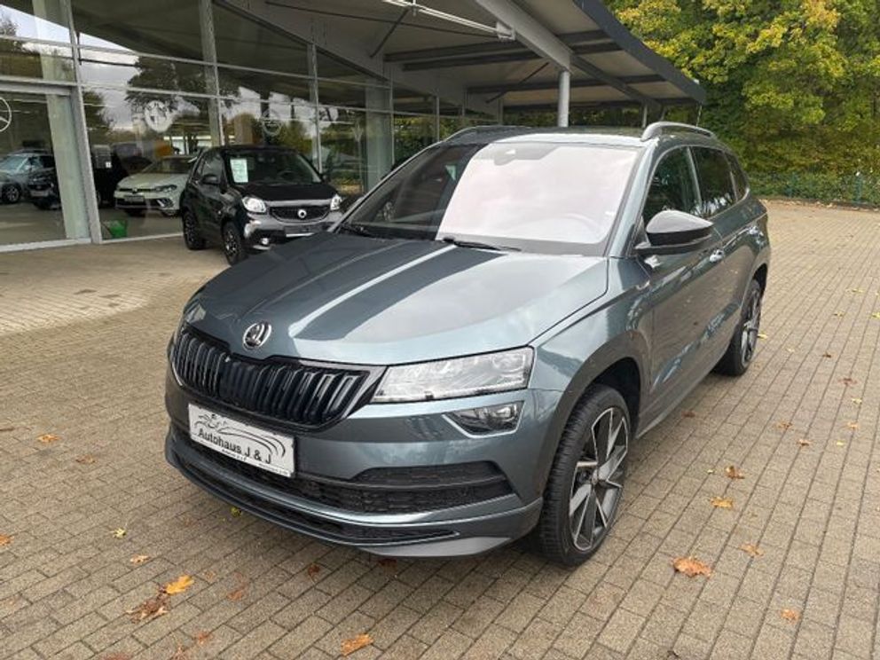 SKODA Karoq Sportline 1.5TSI DSG 360°/AHK/Navi/ParkAss