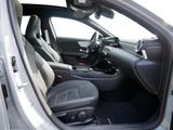 MERCEDES-BENZ A 200 d AMG NIGHT SPUR PANO KAMERA PDC SHZ