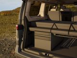 VW California Beach Camper Motor: 2,0 l TDI SCR 110 kW Getriebe: 7-Gang-Doppelkupplungsgetriebe Radstand: 3124 mm LÜ