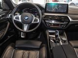BMW M550 ixDrive+Navi+HUD+StandHZG+e-Sitze+Leder+RFK
