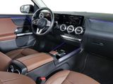 MERCEDES-BENZ GLA 200 d AHK LED ACC NAVI Kamera Pano Sportsitz