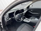 BMW 318 i Touring Widscreen LC Prof HiFi Temp PDC