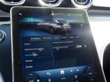 MERCEDES-BENZ C 300 de T-Modell mit EQ Hybrid Technologie AMG