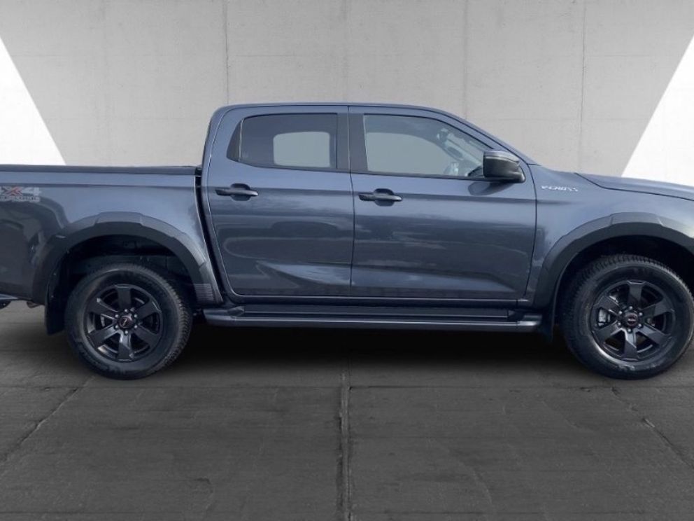 ISUZU D-Max Double Cab 4WD V-CROSS 2.2 Turbodiesel