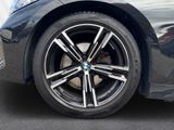 BMW 320 d Touring M Sport Panorama HUD Kamera SHZ BT