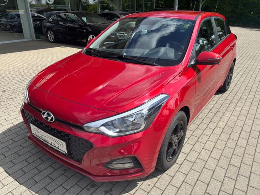 HYUNDAI i20 Select Kamera/Bluetooth/Navi/SHZ/Klima