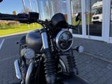 TRIUMPH Bonneville Bobber MY26 Kurven-ABS