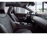 MERCEDES-BENZ A 200 AMG KAMERA PANO SPUR PDC SHD SHZ