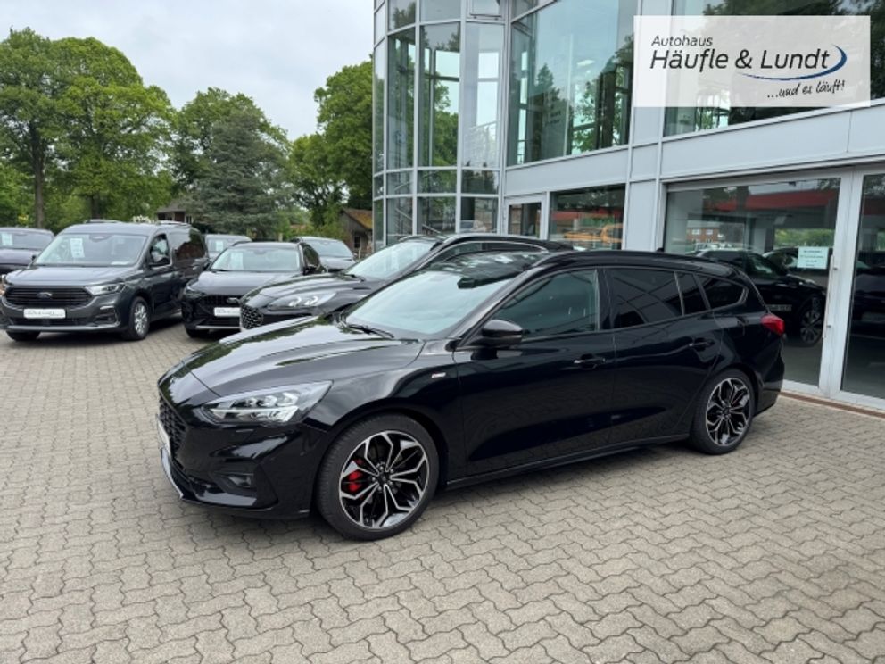 FORD Focus Turnier ST-Line Navi LED ACC 8 Reifen AHK Mehrzonenklima WLAN DAB