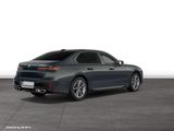 BMW M760e xDrive Limousine