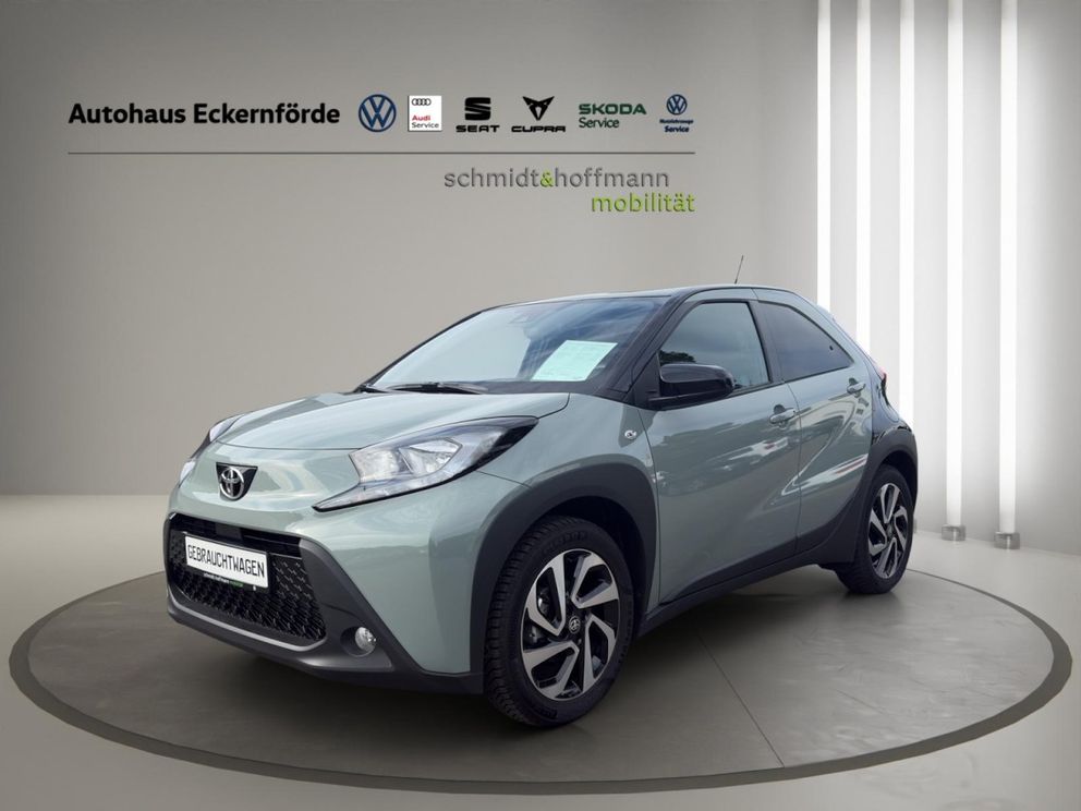 TOYOTA Aygo X 1,0 VVT-i Teamplayer Klima