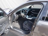 BMW 330 e xDrive Touring Sport Line AHK Pano Hifi