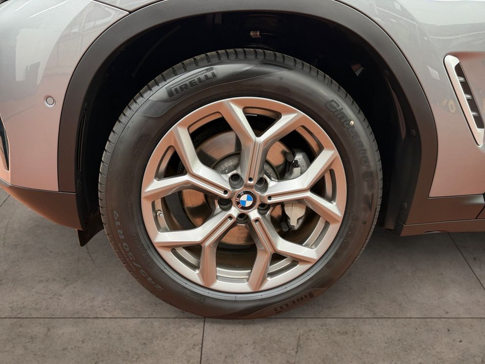 BMW X3 xDrive30i Laserlicht+Pano+HUD+AppleCarplay