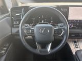 LEXUS LM 350h Luxury AWD 4 SEATS+PANO+MARK LEVINSON