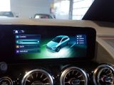 MERCEDES-BENZ GLA 200 AMG DISTR KAMERA SPUR PDC SHZ