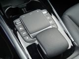 MERCEDES-BENZ GLA 250 PROGRESSIVE AHK SPUR PDC SHZ