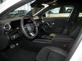 MERCEDES-BENZ A 200 AMG NIGHT MULTI AHK DISTR KAMERA SPUR PDC