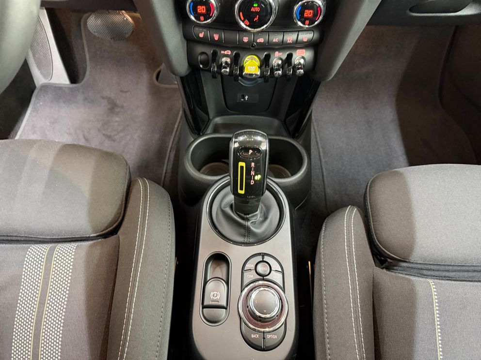 MINI Cooper SE Essential Trim 3-Türer LED+SHZ DW 0,25%