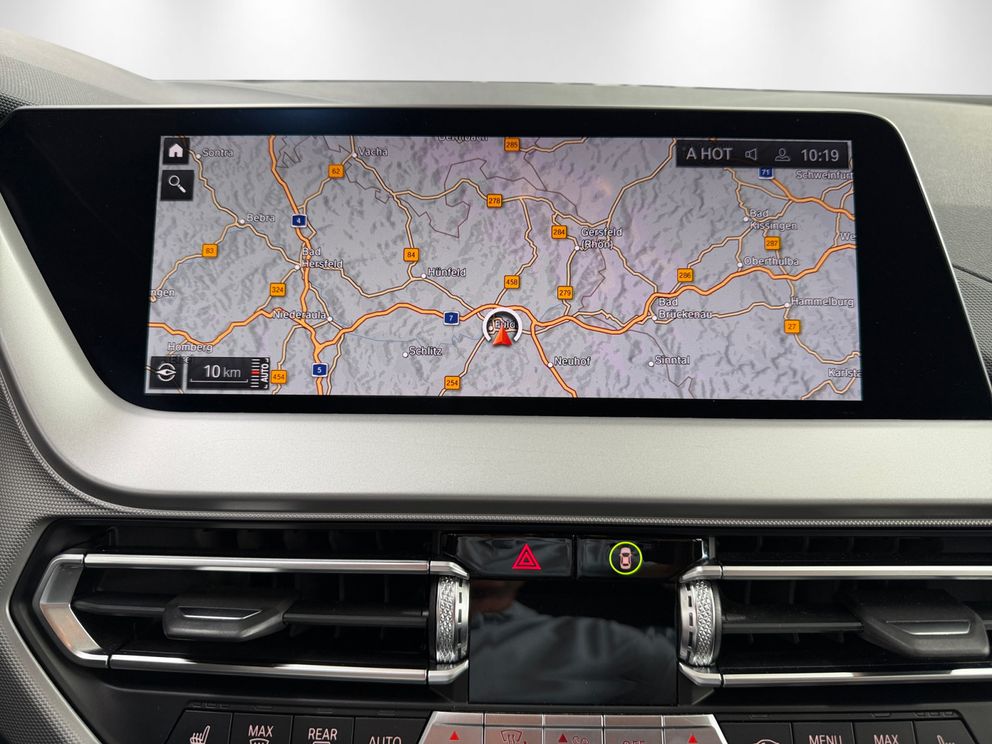 BMW 116 d Modell Advantage SHZ+LED+PDC+HUD+Navi