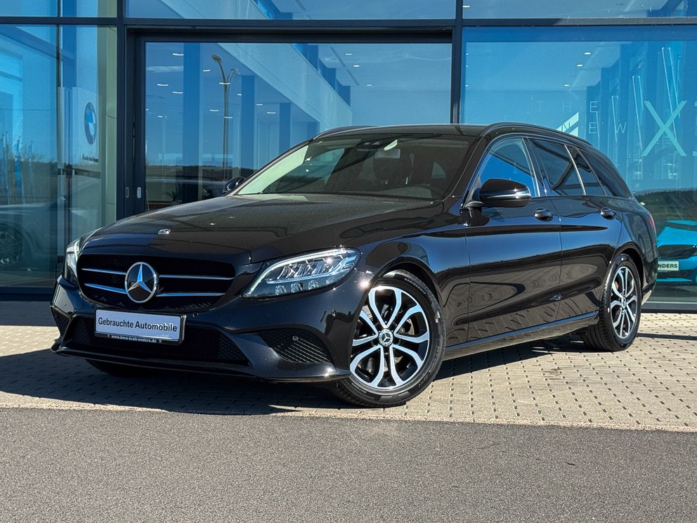 MERCEDES-BENZ C 300 T-Modell e-Sitze PDCv+h LED Rückfahrkam. Leder AHK
