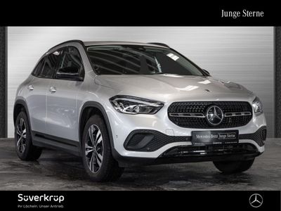 MERCEDES-BENZ GLA 200 NIGHT PROGRESSIVE KAMERA SPUR PDC SHZ