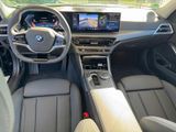 BMW 318 i Touring PDCv+h Rückfahrkam. Navi LED Sportsitze